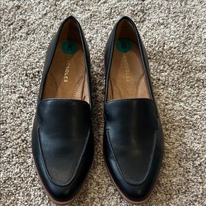 AEROSOLES Black Leather Women's Loafers